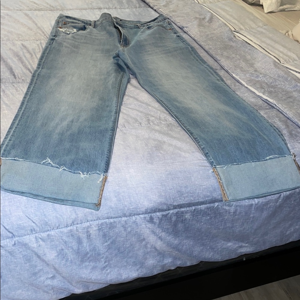 American Eagle Outfitters Stovepipe cuffed Women Jeans